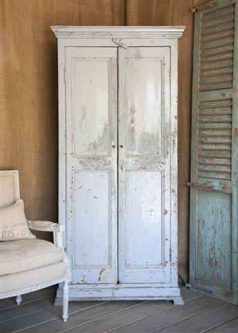 armoire667.jpg