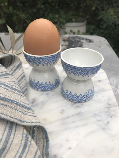 eggcupsblue.jpg