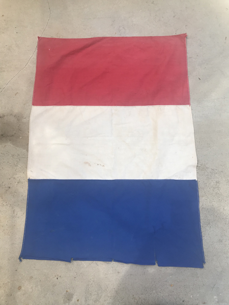flagwornA.jpg