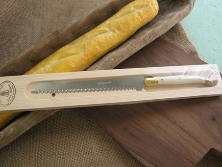 lagbreadknife.jpg
