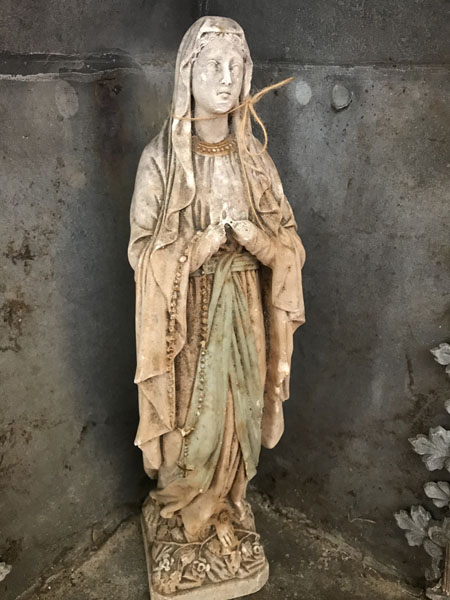 madonnalourdesA.jpg
