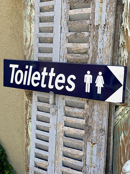 nyamtoilette27.jpg