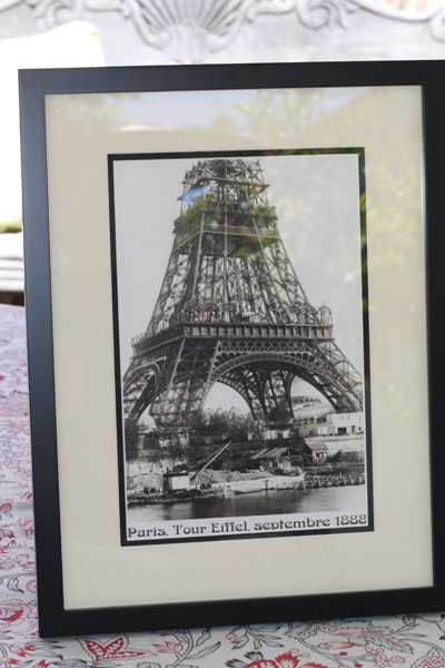 Le Eiffel Construction Framed Print