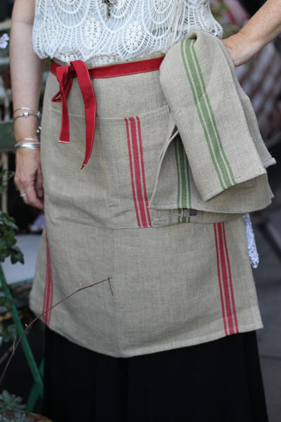 The Red Half Apron (au rouge tablier) FREE SHIP 1