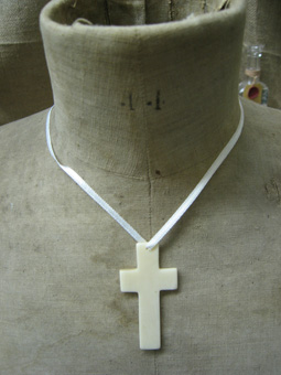 frcrossneck.jpg