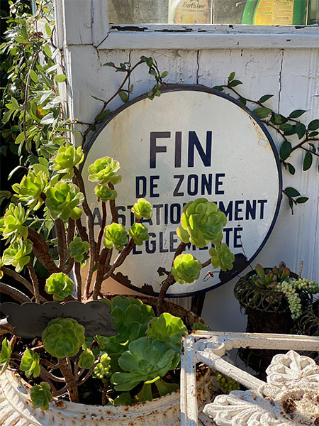 French Sign #findezone