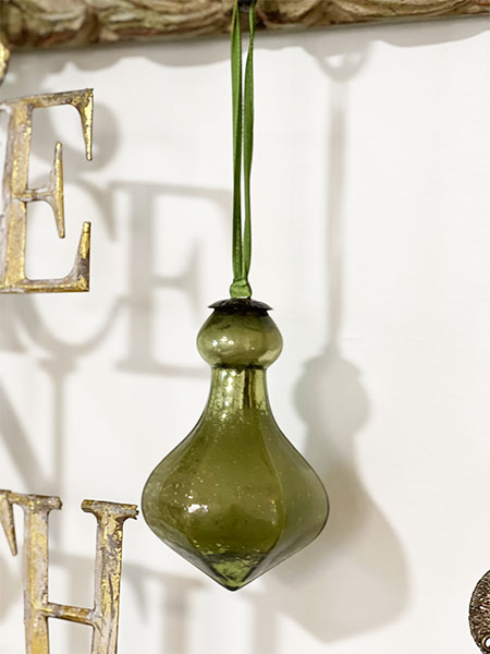 Green Glass Ornaments #single 1
