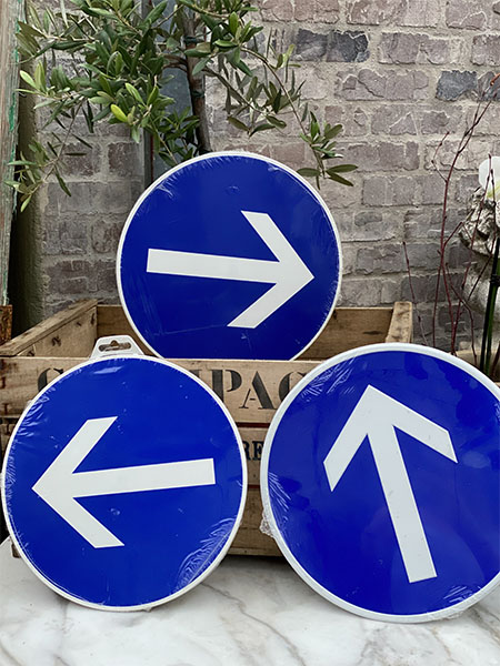 French Directional Round Sign #parisblue