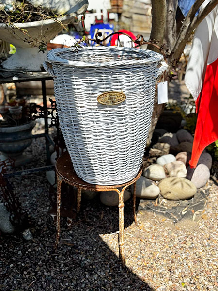 Vintage Vineyard Basket with plaque #W 